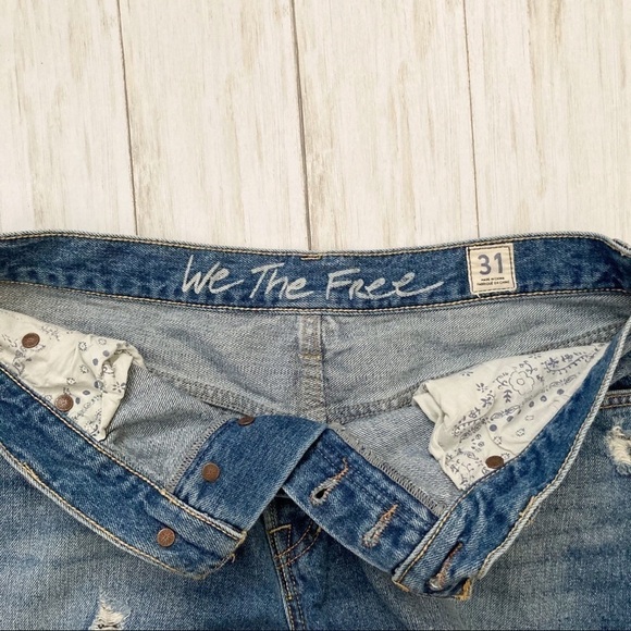 We the Free Distressed Jean Shorts | Size 31 - Picture 4 of 6